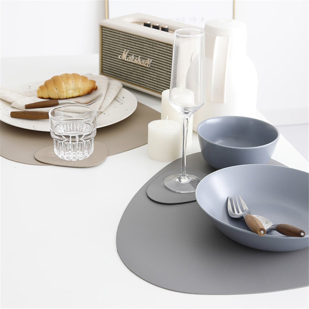 Set Of Placemats & Coasters - Rheasie & Co